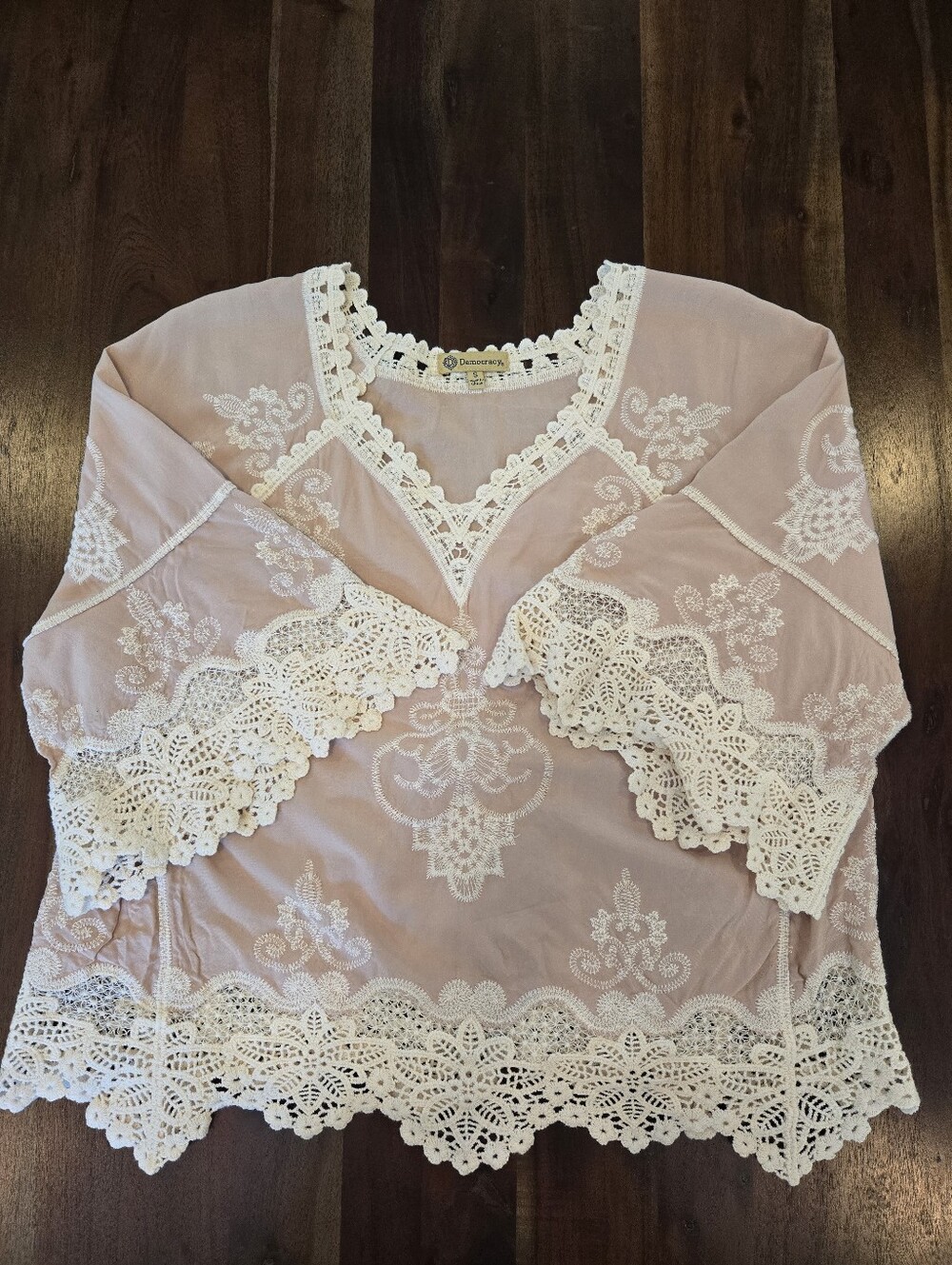 Democracy Boho Chic And Floral Emrodery Top